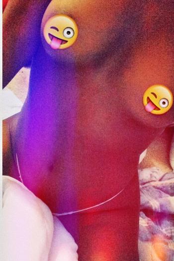 , 24  female escort, North Bay