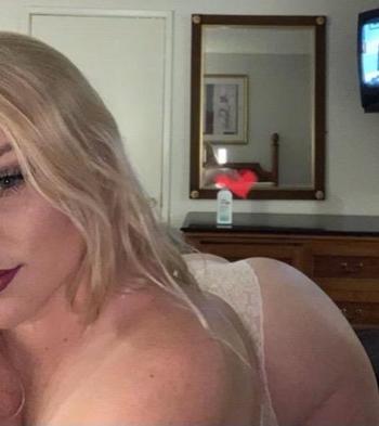 Kelly Rose, 23  female escort, North Bay