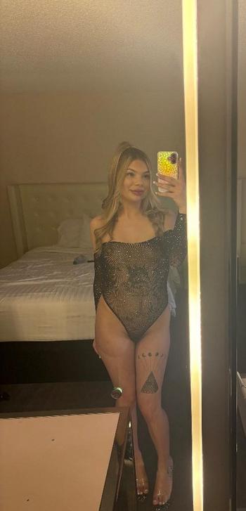 Lacey, 23  female escort, North Bay
