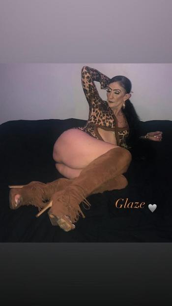 GLAZE , 35  female escort, North Bay