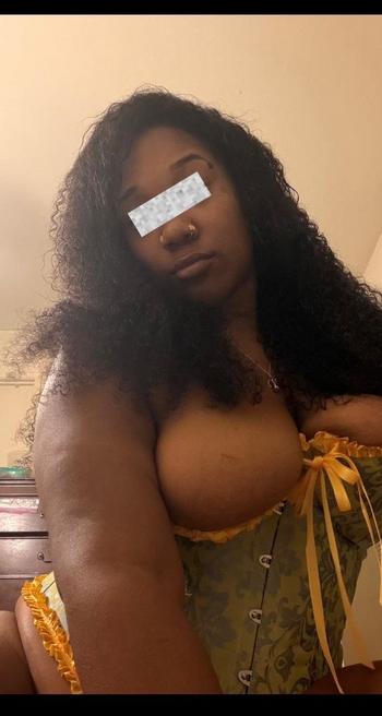Allure , 23  female escort, North Bay