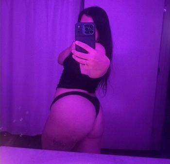 Lola, 25  female escort, North Bay