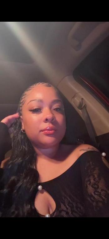 Nikki, 26  female escort, North Bay