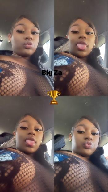 Nyla, 20  female escort, North Bay